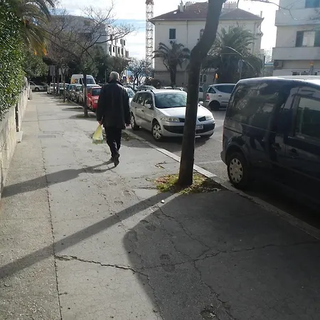 アパート Neira スプリト