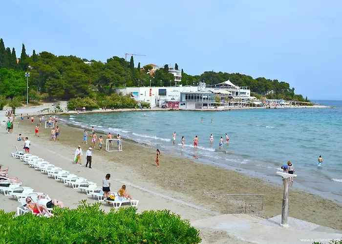 Neira アパート *